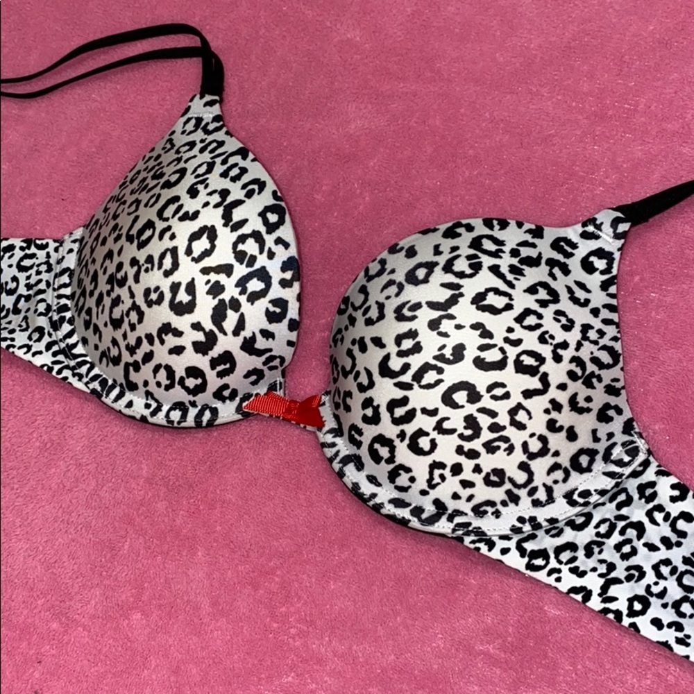 COPY - Victoria Secret Bras 34A